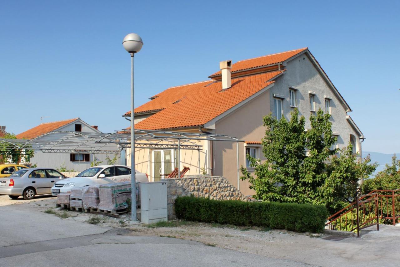 Apartments And Rooms With Parking Space Njivice, Krk - 5458 외부 사진