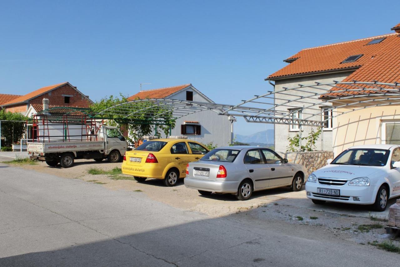 Apartments And Rooms With Parking Space Njivice, Krk - 5458 외부 사진