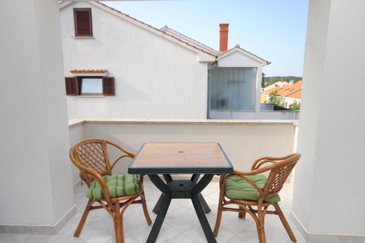 Apartments And Rooms With Parking Space Njivice, Krk - 5458 외부 사진