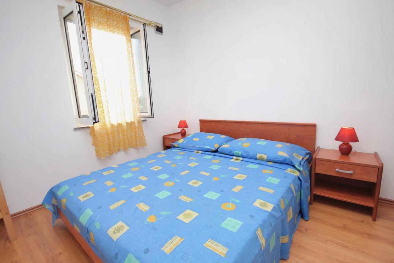 Apartments And Rooms With Parking Space Njivice, Krk - 5458 외부 사진