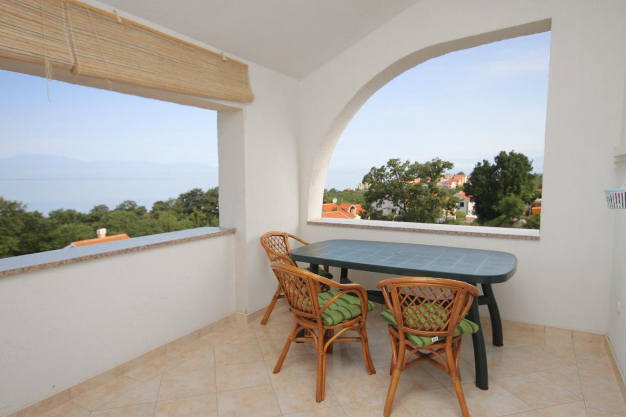 Apartments And Rooms With Parking Space Njivice, Krk - 5458 외부 사진
